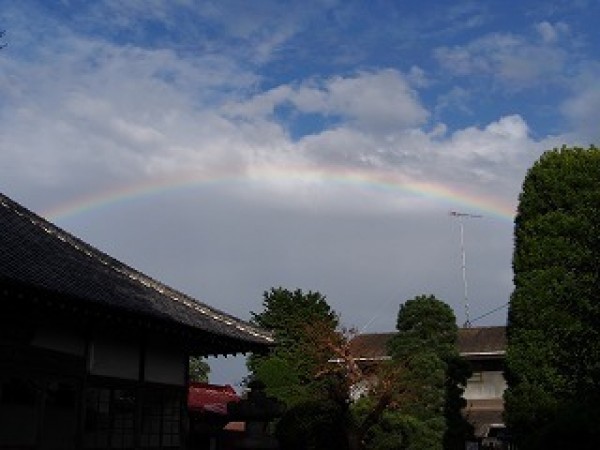レインボー！　久しぶりに見る虹です。サムネイル